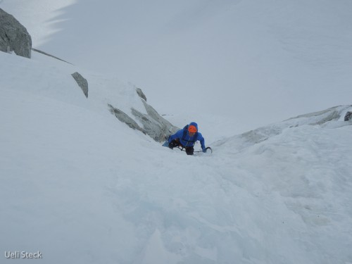 Colin soloing one of the ice steps at the bottom of the Couloir Lagarde.